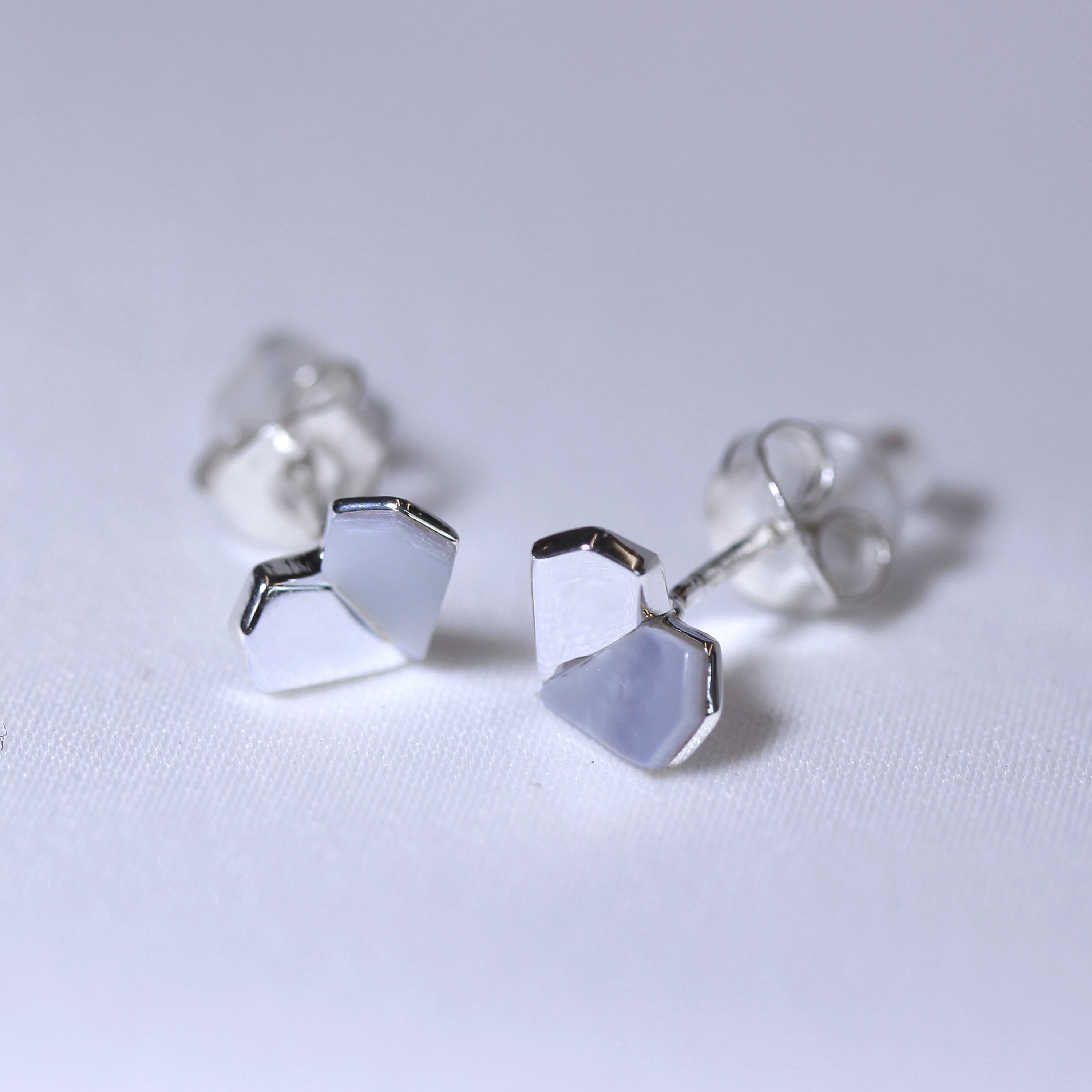 Sterlingsilber Geteilt Perlmutt Herz Ohrstecker