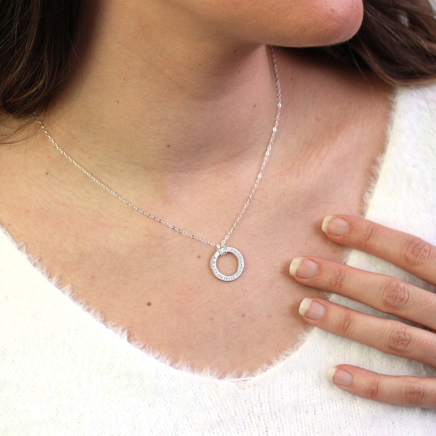 Maßgefertigte Sterling-Silber-Halskette mit Kreis für Neugeborene, 16-28 Zoll