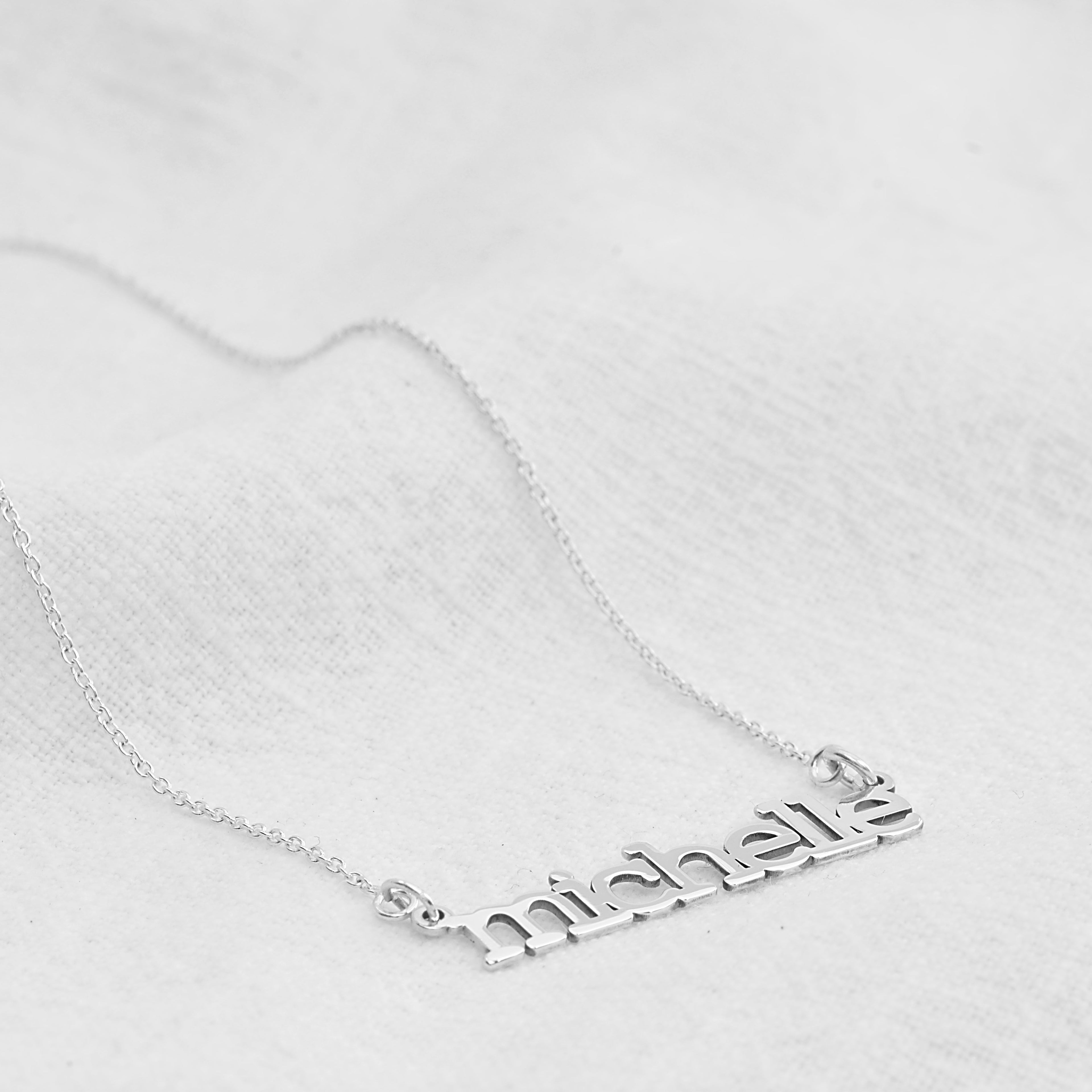 Personalisierte Sterlingsilber Namenshalskette