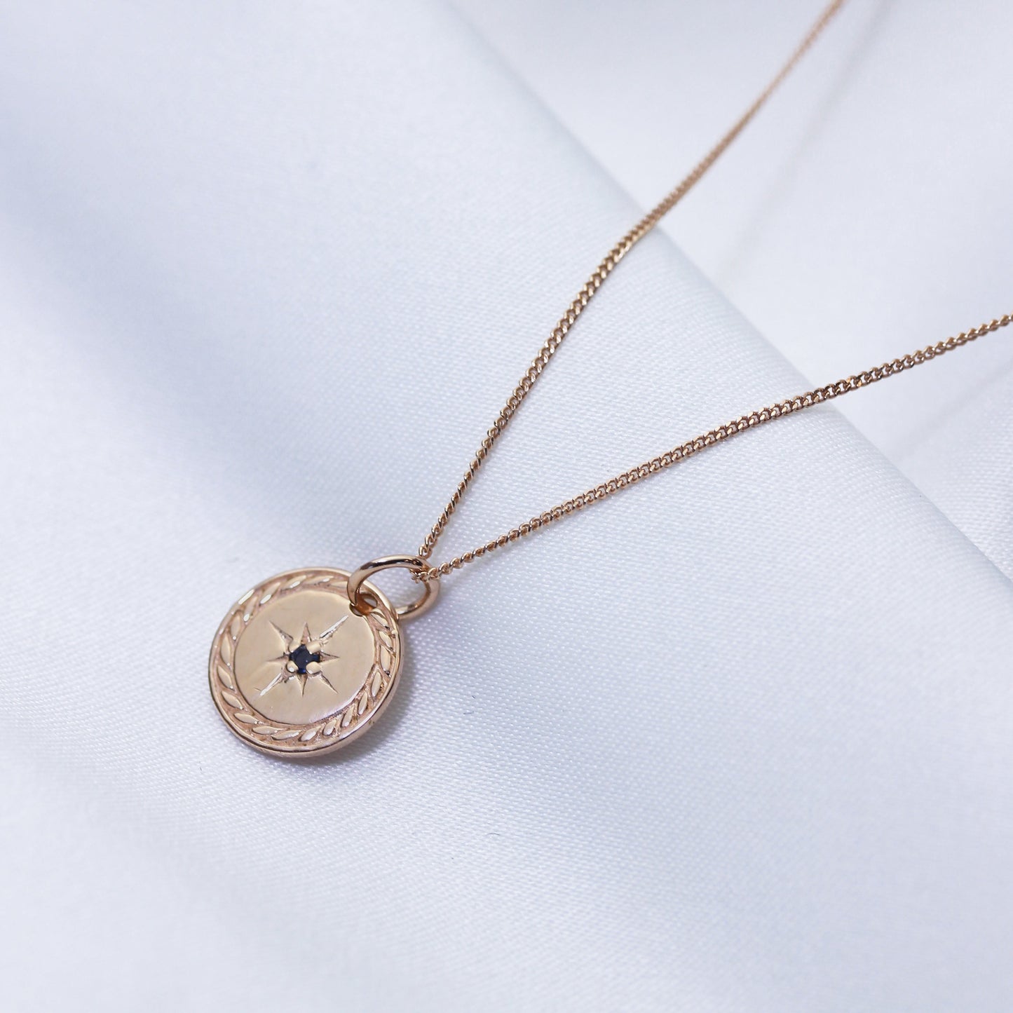 Roségold-veredelte Halskette mit Stern-Medaillon aus Sterlingsilber 14-32„