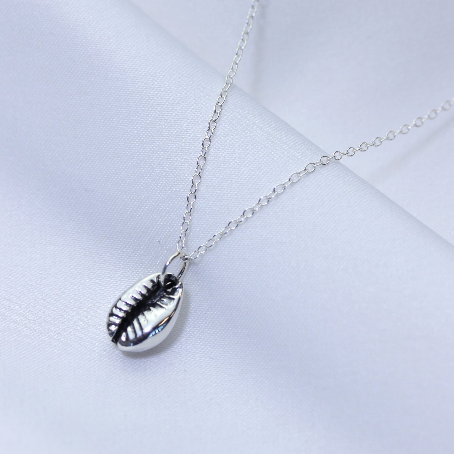 Halskette aus Sterlingsilber mit Kaurimuschel 14-22 Zoll