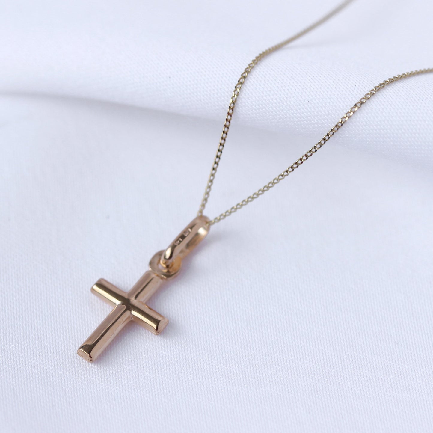 9 Karat Gelbgold Halskette mit schlichtem Kreuz – 16–22 Zoll