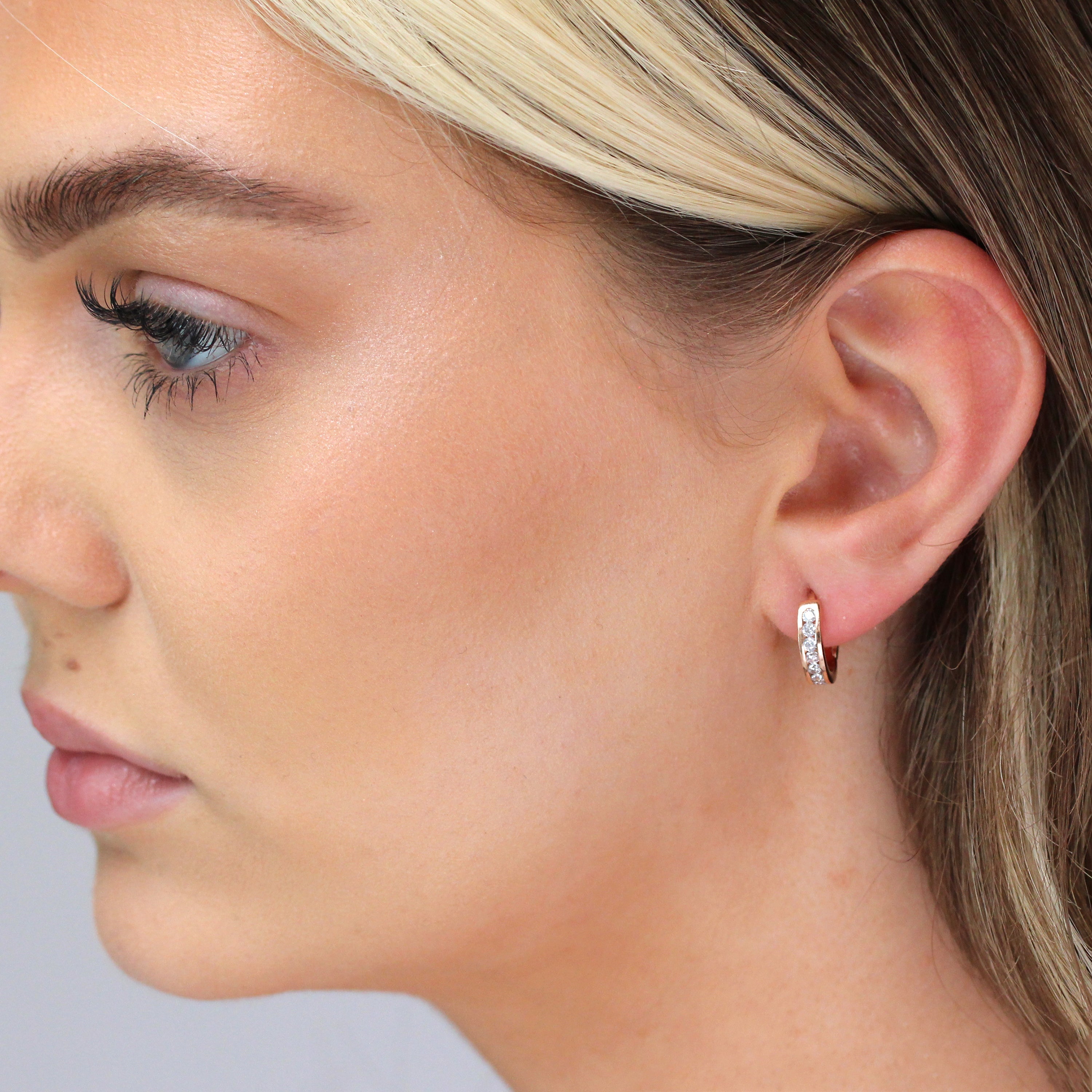 Rosévergoldet Sterlingsilber CZ 14 mm Klappcreolen Ohrringe