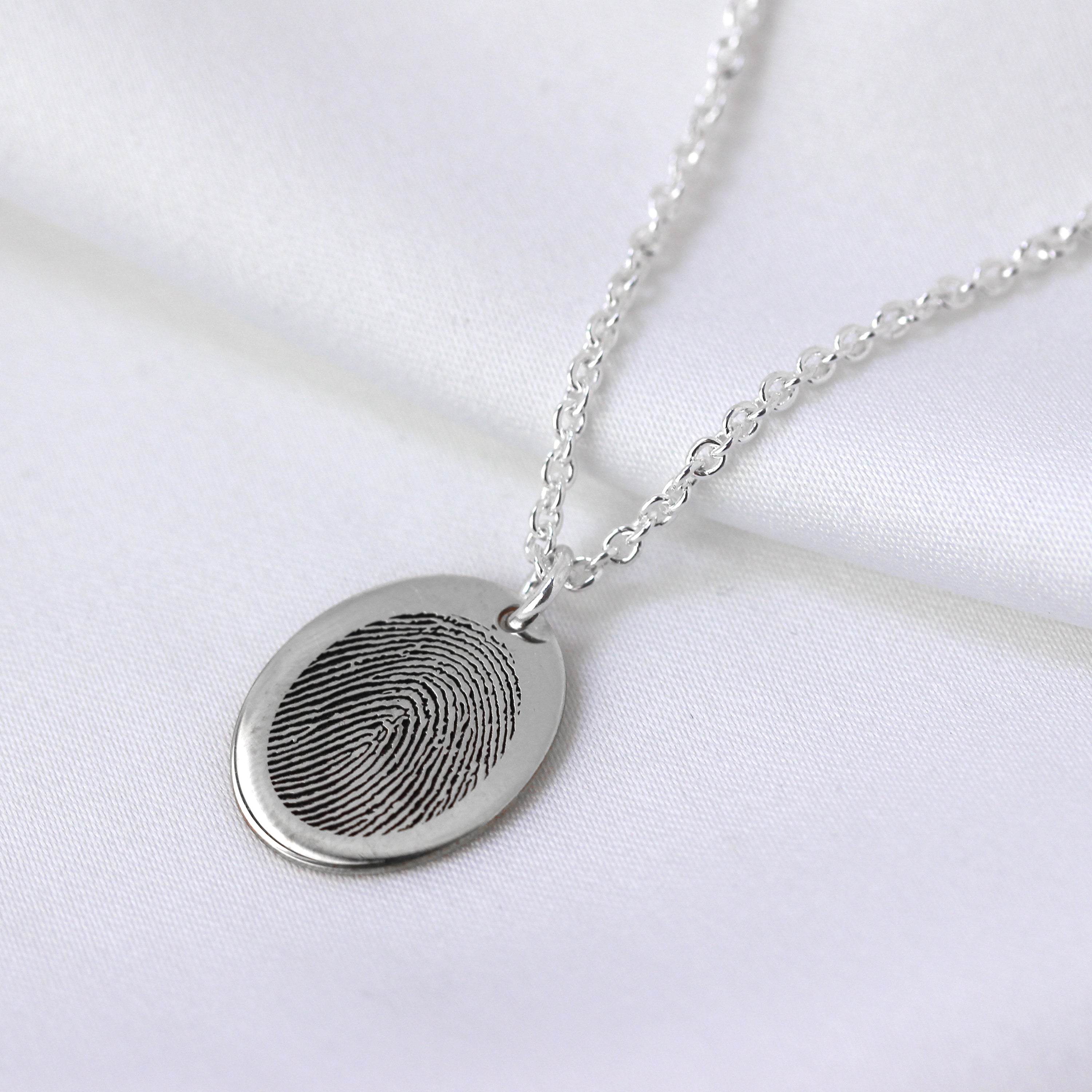 Personalisierter ovaler Anhänger aus Sterlingsilber mit Fingerabdruck