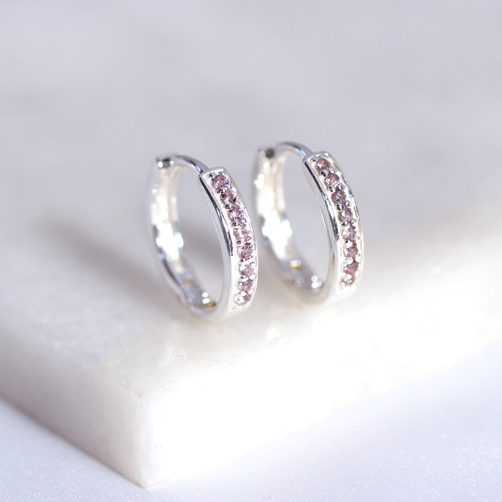 Sterlingsilber Alexandrit CZ Pavé Fassung 15 mm Klappcreolen Ohrringe
