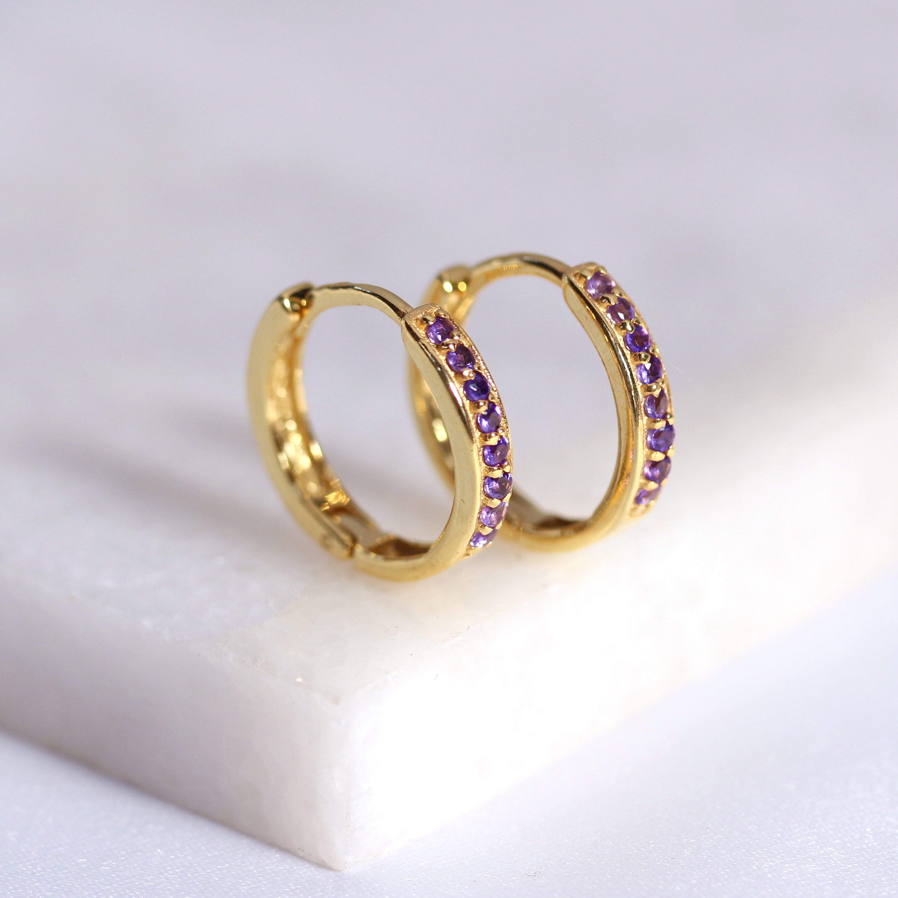 Vergoldet Sterlingsilber Amethyst CZ 15 mm Klappcreolen Ohrringe