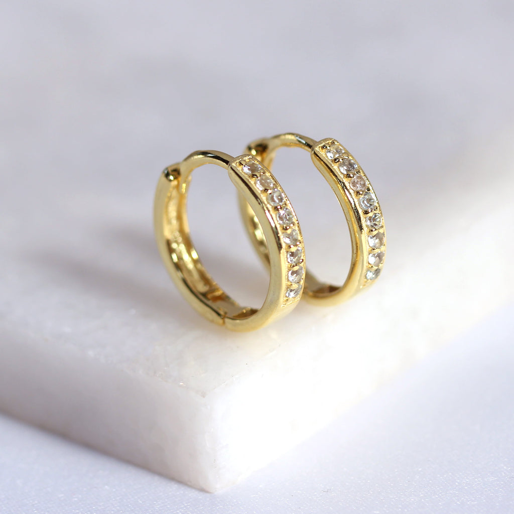 Creolen aus vergoldetem Sterlingsilber mit Aquamarin-Zirkonia, 15 mm