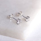 Sterlingsilber CZ April Geburtsstein Krallen Fassung 4 mm Ohrstecker
