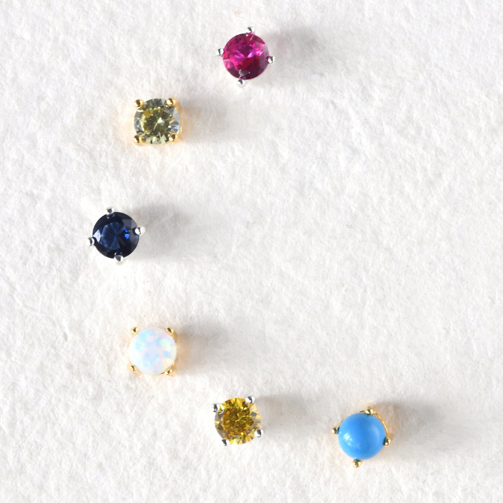 Vergoldet Sterlingsilber Peridot CZ 4 mm Ohrstecker