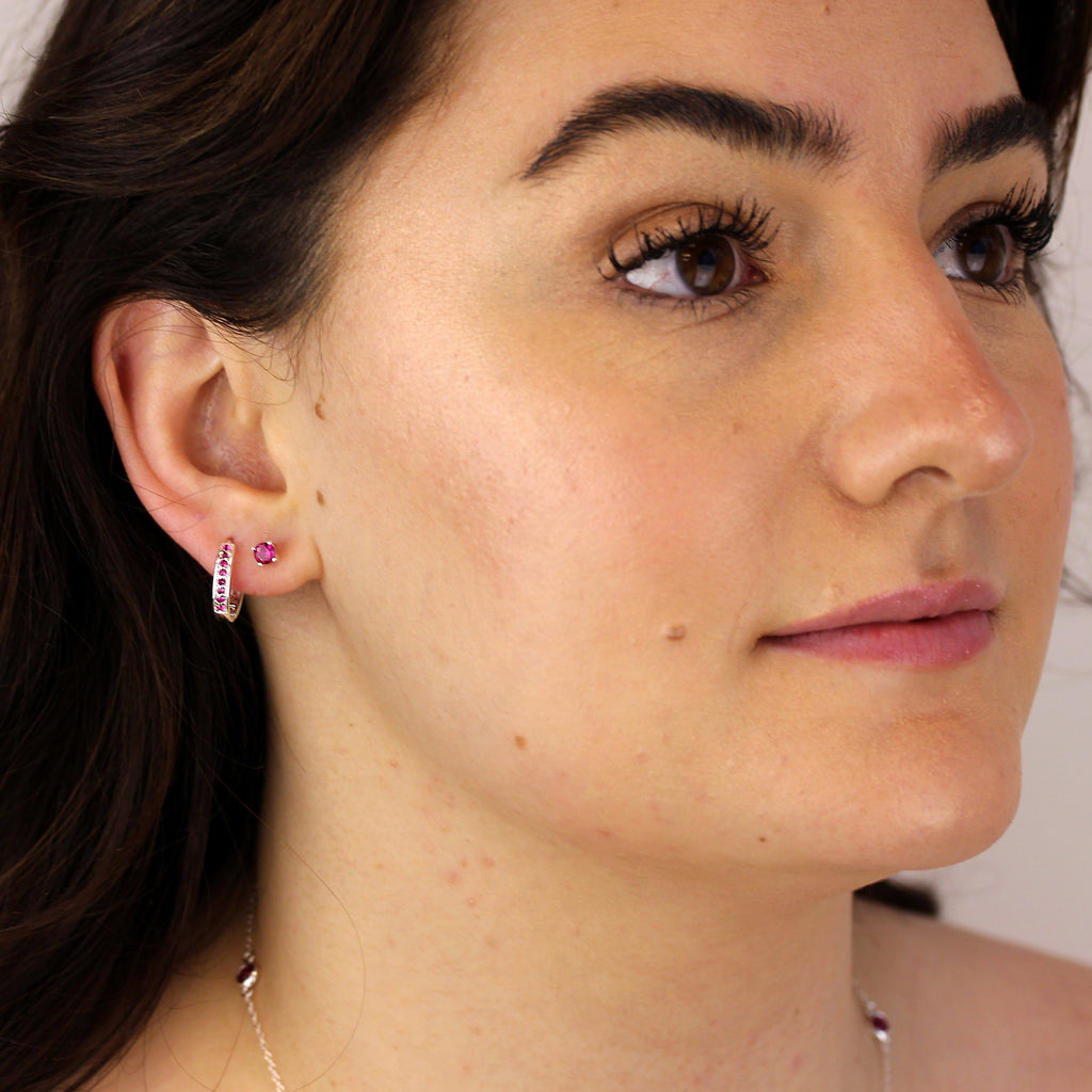 Sterlingsilber Rubin CZ Juli Geburtsstein 4 mm Ohrstecker