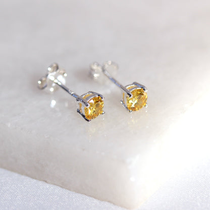 Sterling Silver Citrine CZ Birthstone Claw 4mm Stud Earrings