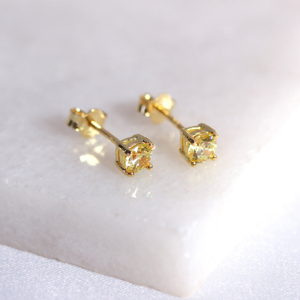 Vergoldet Sterlingsilber Zitrin CZ 4 mm Ohrstecker