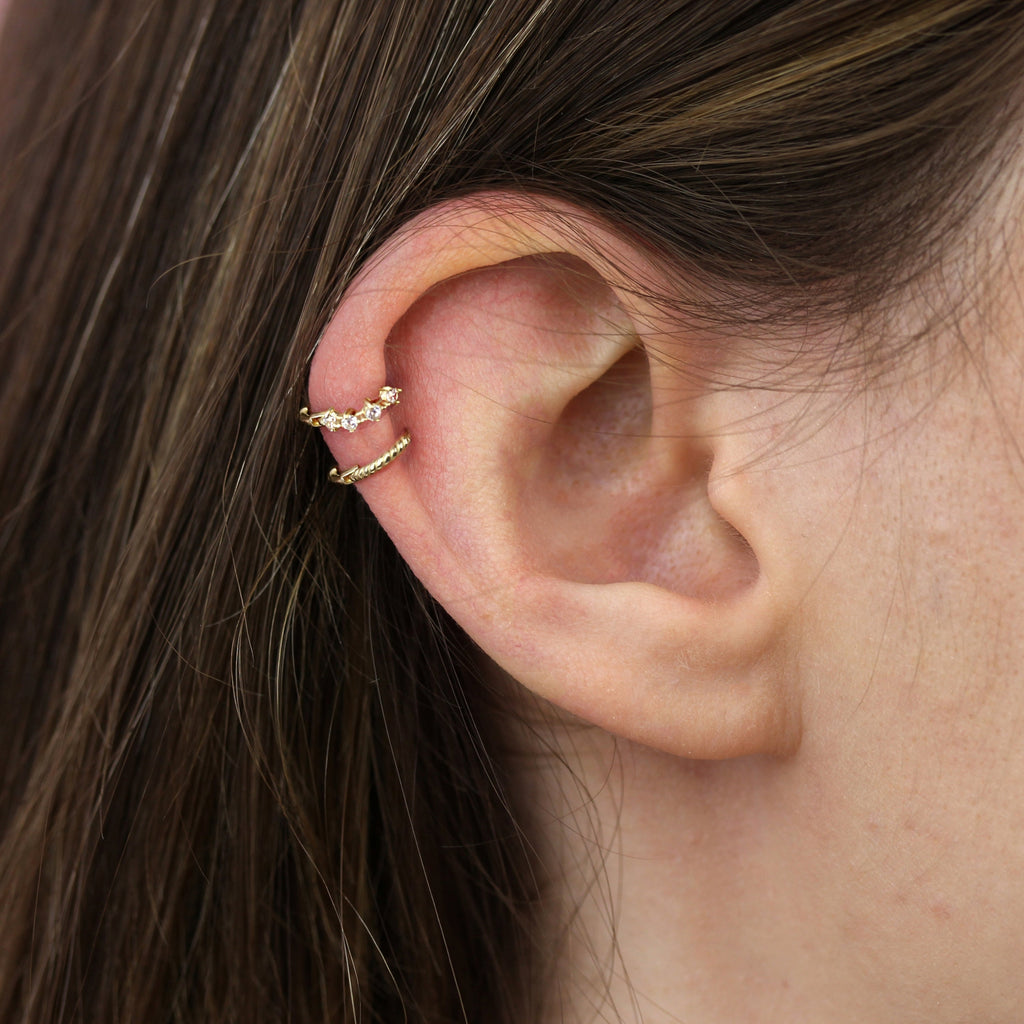 9 Karat Gold Winzig Gedreht Helix 7 mm Creolen 26Ga Ring