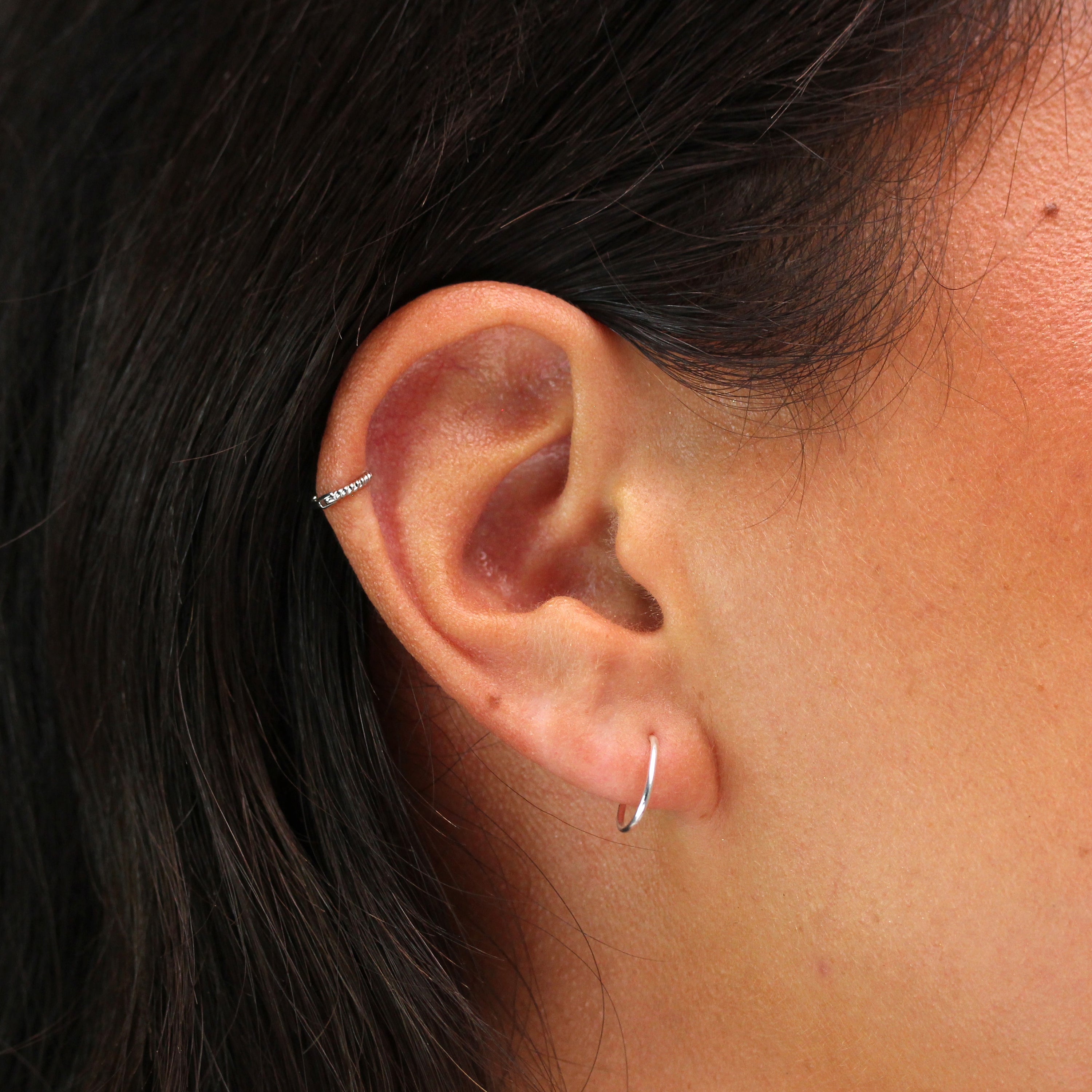 9 Karat Weißgold Winzig Gedreht 7 mm Helix Creolen 26Ga Ring