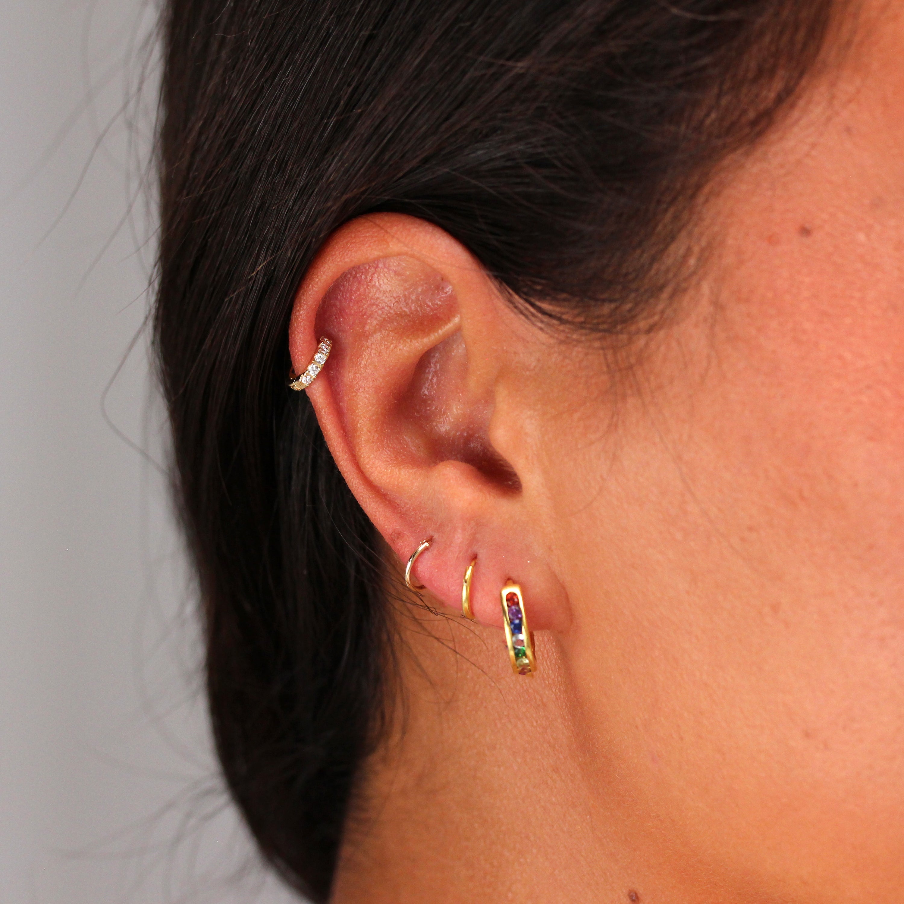 9 Karat Gold Winzig Pavé Fassung CZ 8 mm Helix Creolen 26Ga Ohrring