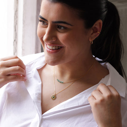 Gold-beschichtete Sterling-Silber-Halskette mit smaragdgrünem CZ-Medallion 14–32 Zoll