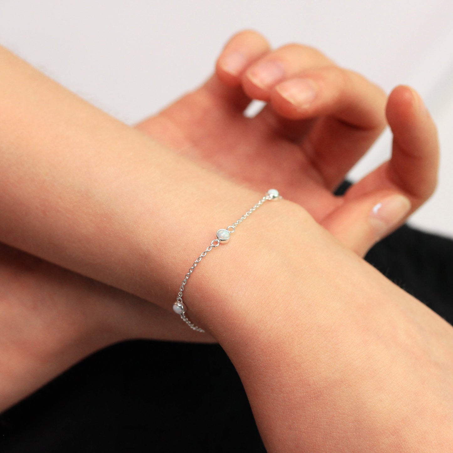 Sterlingsilber Mehr CZ Opal Geburtsstein Verstellbar Armband