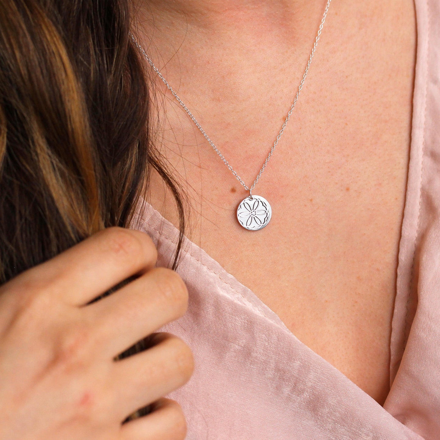 Sterling Silver February Violet Birth Flower & 13mm Engravable Tag Necklace 14 - 22 Inches