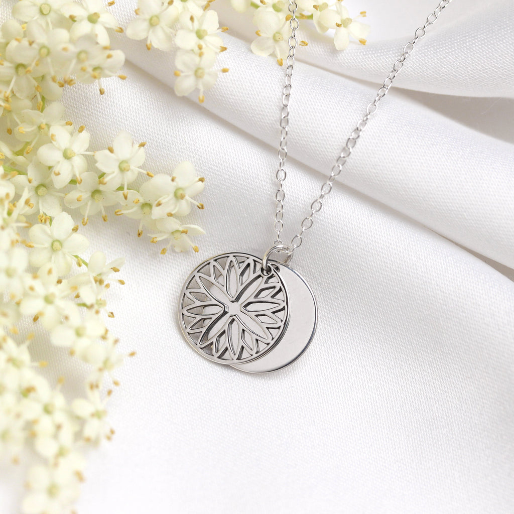 Sterlingsilber-Halskette mit Aster (Geburtsblume September) und 13 mm Gravurplättchen, 35,5 - 56 cm