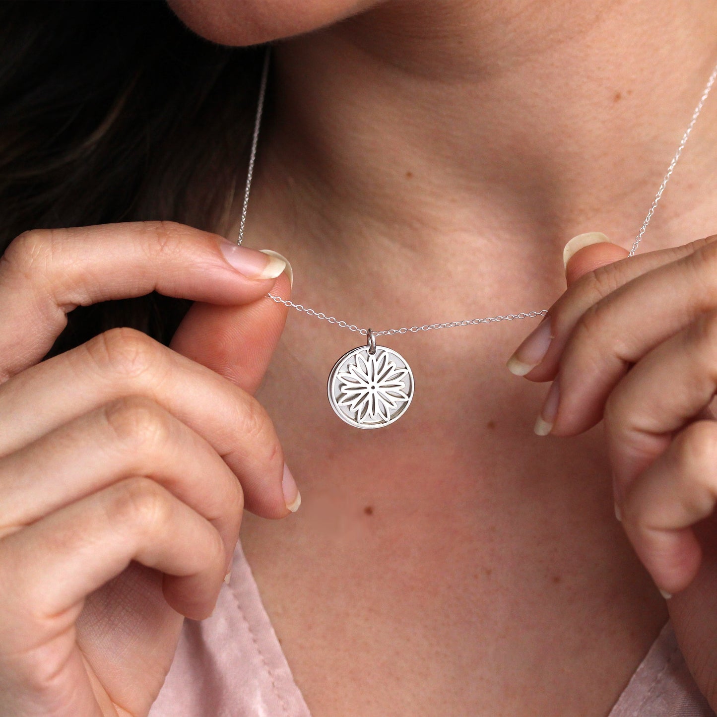 Sterling Silber Chrysanthemenblume & 18 mm Anhänger Halskette 14-22 Zoll