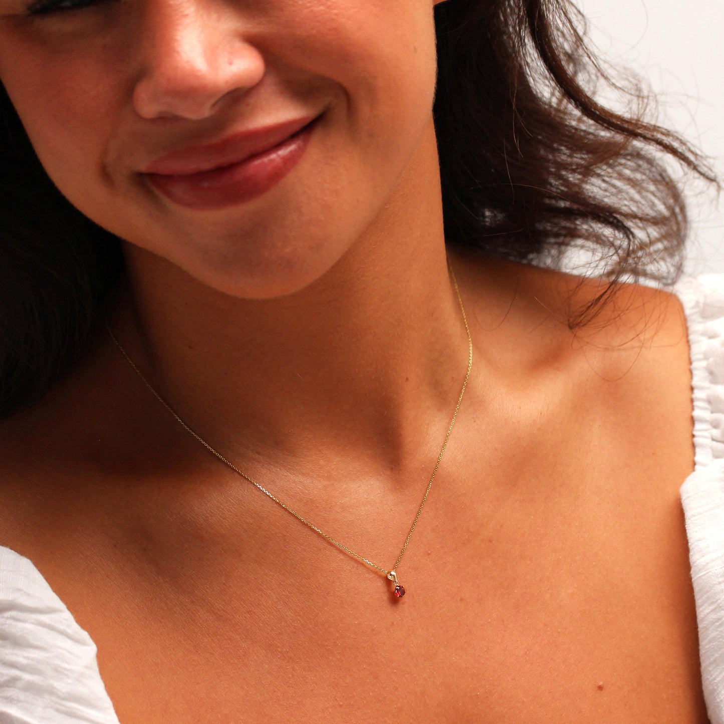 Halskette aus 9 Karat Gold mit 5 mm runden CZ-Steinen in Krappenfassung, 16–20 Zoll