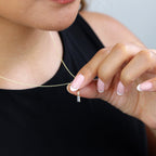 Halskette aus 9 Karat Gold mit Baguette-Aquamarin und CZ, 16–20 Zoll