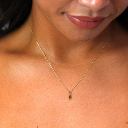 Halskette aus 9 Karat Gold mit Baguette-Peridot und CZ, 16–20 Zoll