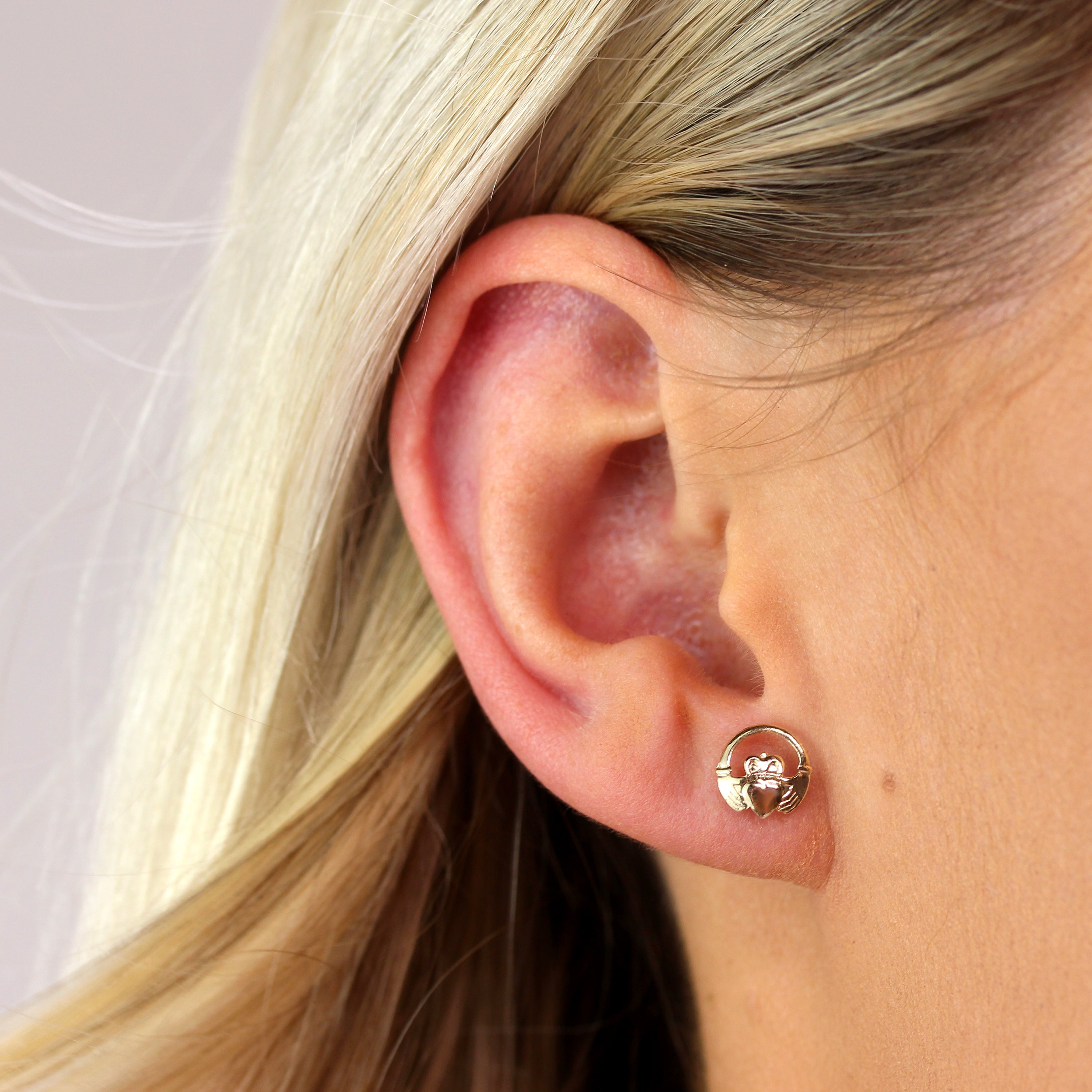 Andralok 9 Karat Gelbgold Claddagh Ohrstecker