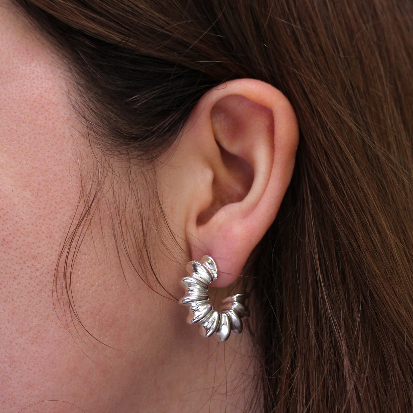 Ohrringe aus Sterlingsilber mit offenen Ohrsteckern