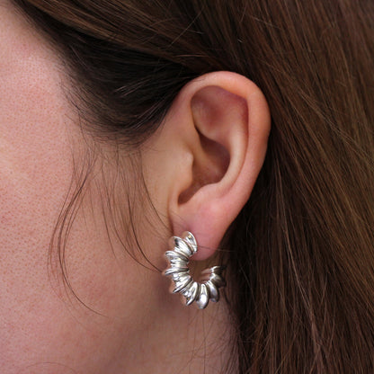 Ohrringe aus Sterlingsilber mit offenen Ohrsteckern