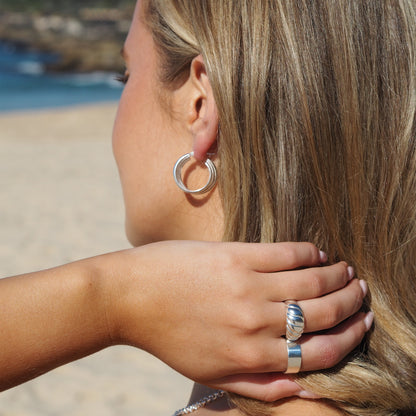 Verstellbarer schwerer Ring aus Sterlingsilber mit dicker, gedrehter Kordel