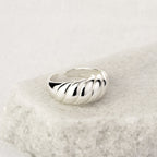 Verstellbarer schwerer Ring aus Sterlingsilber mit dicker, gedrehter Kordel