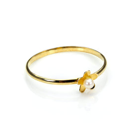 9 Karat Gold-Stapelring mit Süßwasserperle in Blumenform