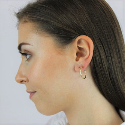 9 Karat Gelbgold 2mm Kugel Ohrstecker