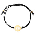 Verstellbares Armband aus 9 Karat Gold mit Babyfüßen und farbiger Kordel