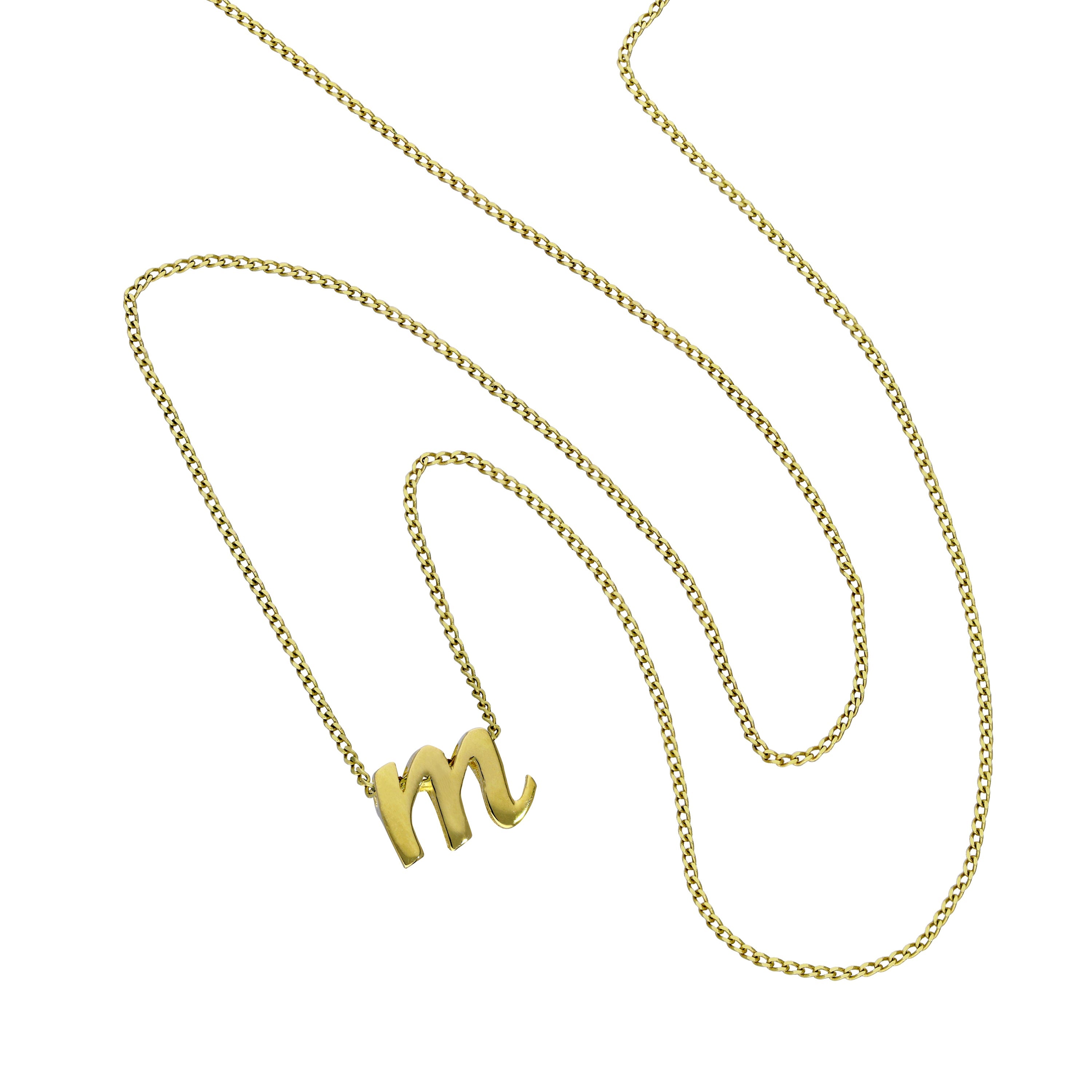 Kleine Halskette mit Anhänger aus 9 Karat Gold in Form des Buchstabens M, 40–50 cm