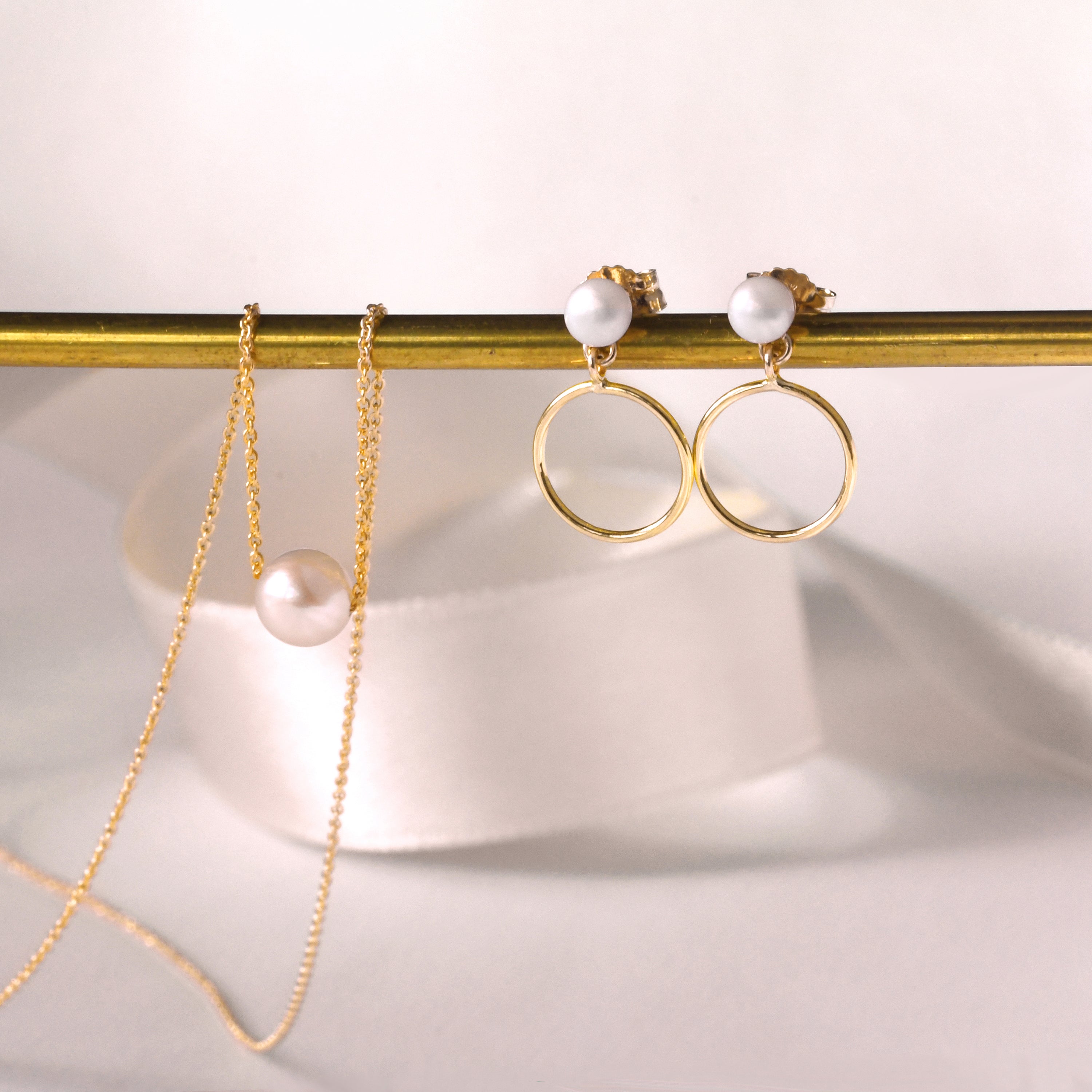 9 Karat Gold Süßwasserperle Hänge Ohrstecker
