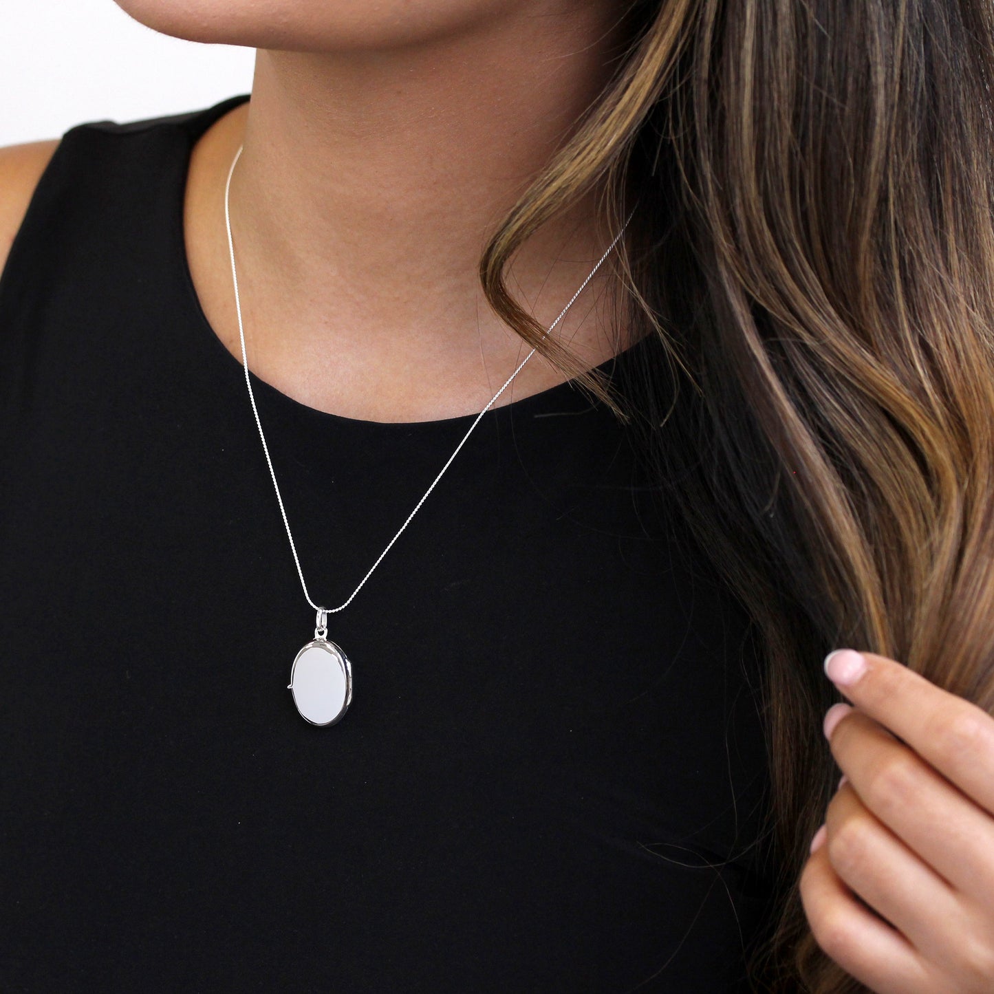 Sterling Silber Gravierbares Ovales Medaillon an einer Kette 16 - 22 Zoll