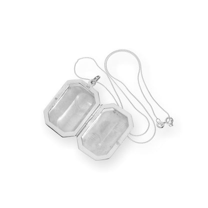 Großes graviertes achteckiges Medaillon aus Sterlingsilber an einer Kette, 40–56 cm