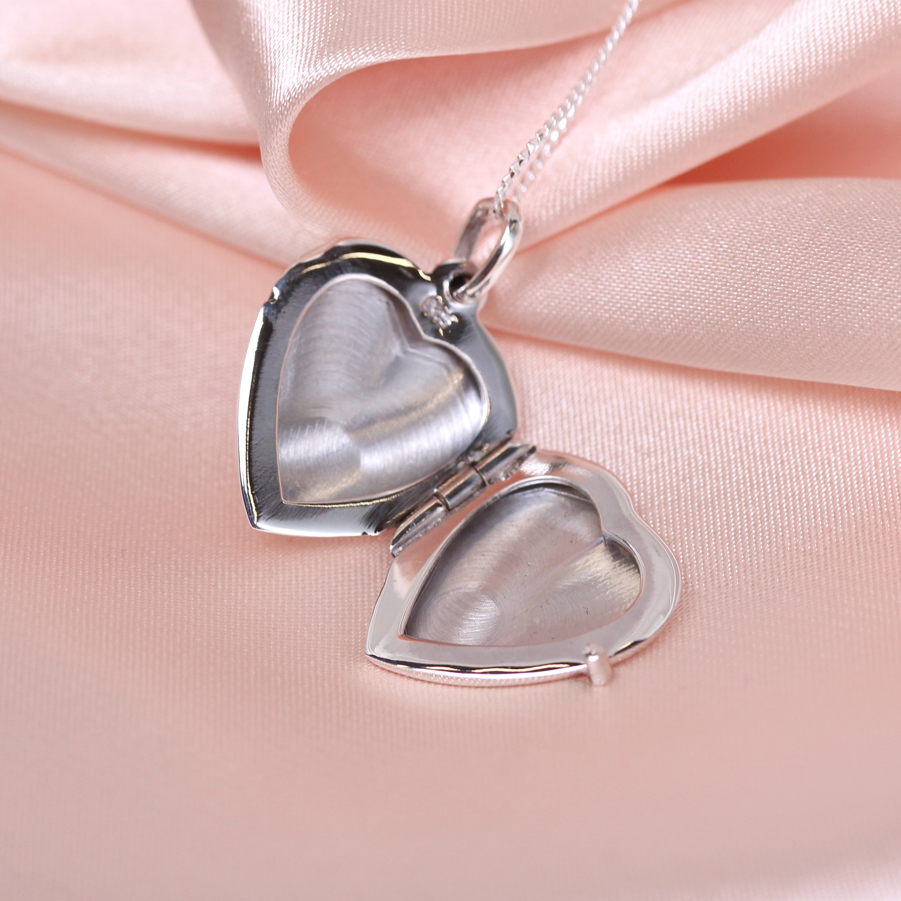 Gravierbares Herzmedaillon aus Sterlingsilber an einer Kette, 16–22 Zoll