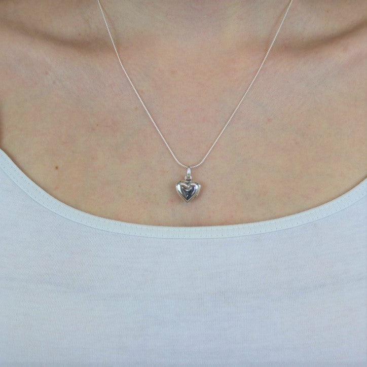 Sterlingsilber Medaillon mit Herz in 16 - 22 Zoll