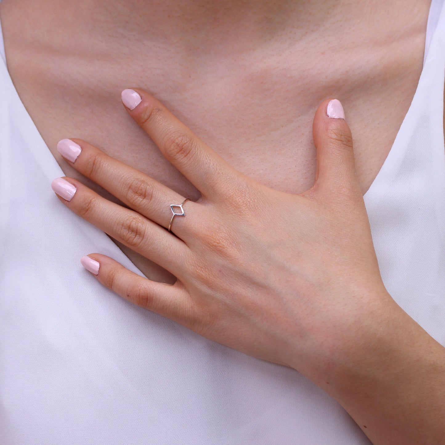 Offener Ring aus Sterlingsilber in Diamantform in den Größen J–V