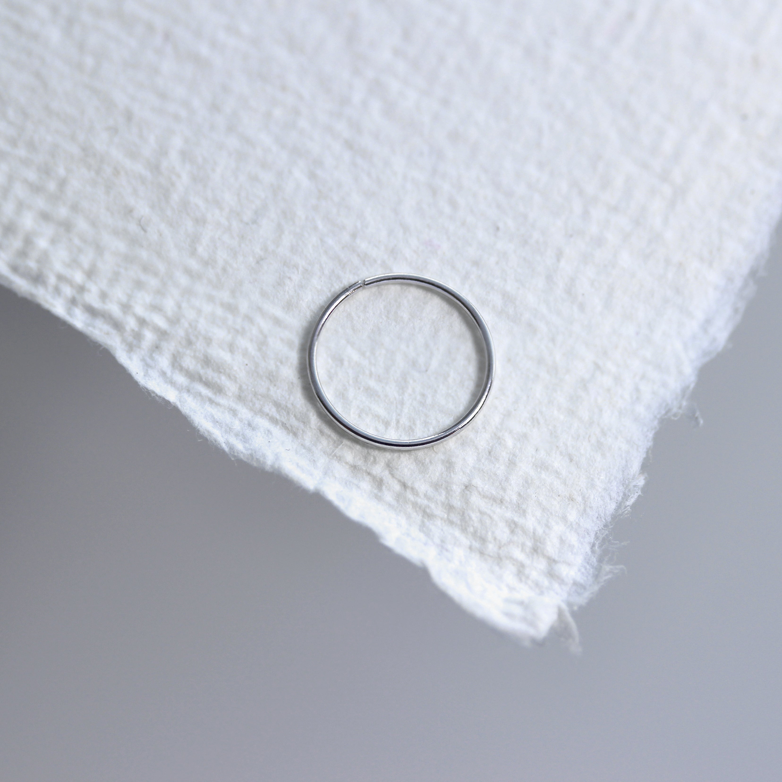 9 Karat Weißgold 8 mm Creolen Nasenring