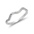 Sterlingsilber 2 mm Wellenring mit klaren CZ-Kristallen – UK-Größe I-U