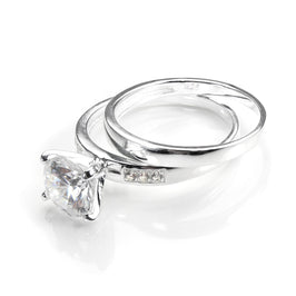 Verlobungsring und Ehering-Set aus Sterlingsilber und Zirkonia-Kristallen