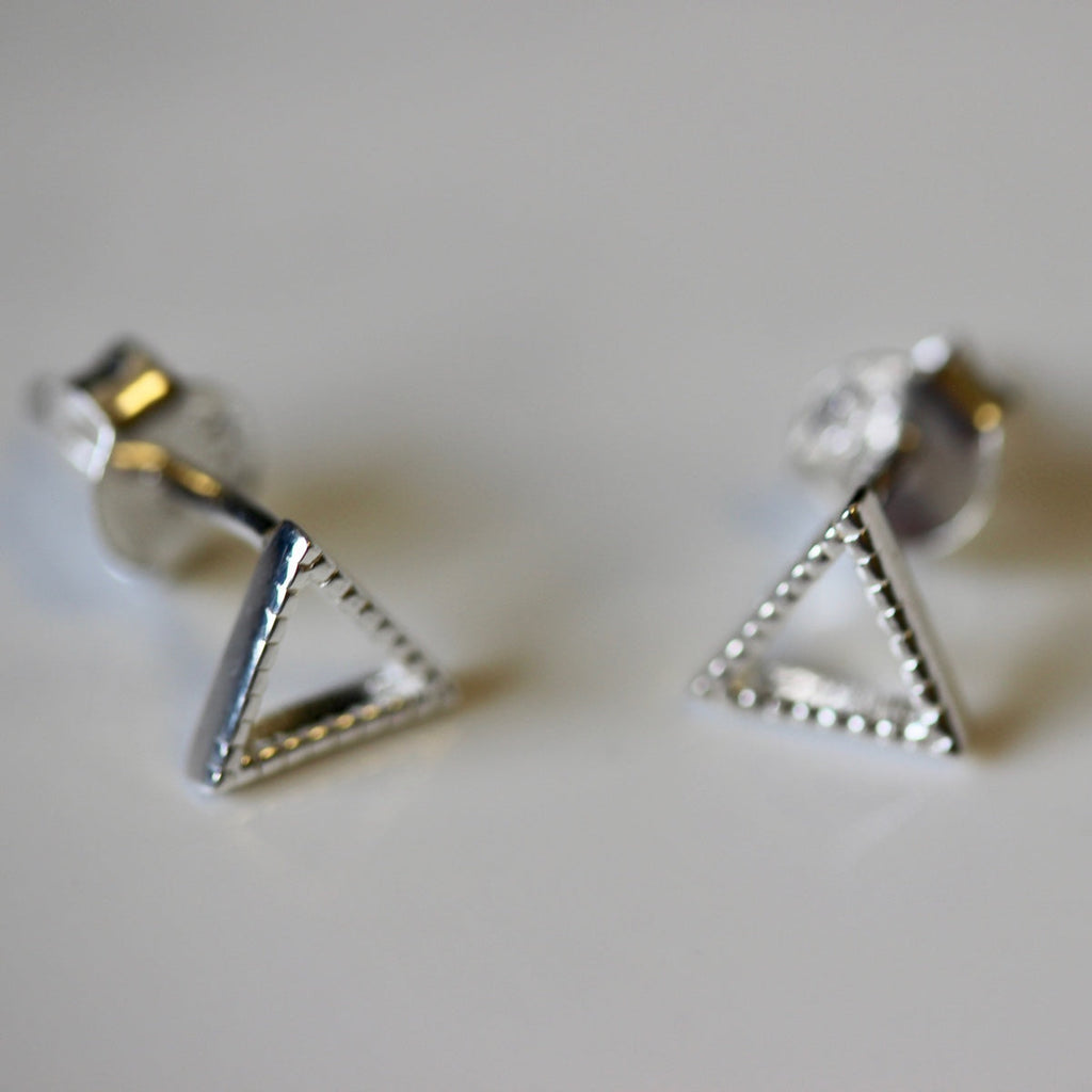 Sterlingsilber Offen Dreieck Ohrstecker