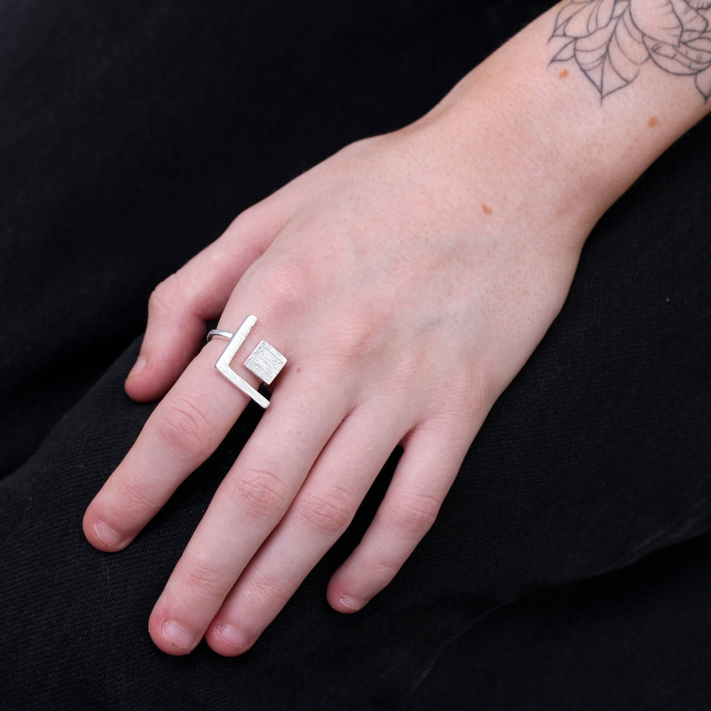 Sterlingsilber Quadrat & Winkel Verstellbar Midi Ring