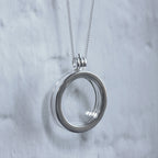 Groß Sterlingsilber Rund Schwebend Anhänger Medaillon an Kette von 40,5 bis 61 cm