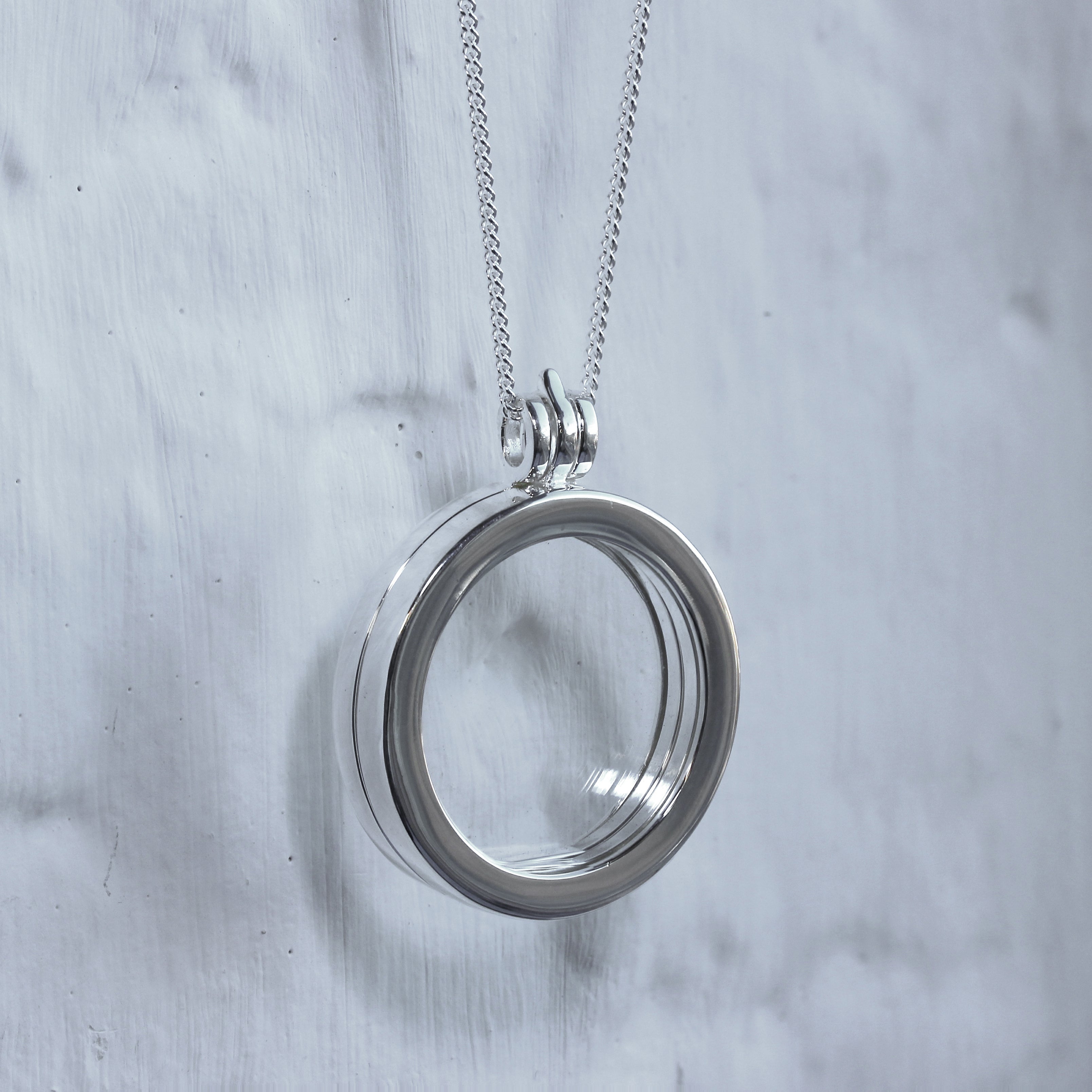 Groß Sterlingsilber Rund Schwebend Anhänger Medaillon an Kette von 40,5 bis 61 cm