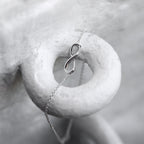 Armband aus Sterlingsilber mit Erbskette, Unendlichkeitszeichen und Verschluss